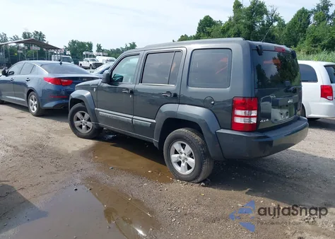 2010 Jeep Liberty Sport z USA, uszkodzony, nr VIN 1J4PN2GK9AW141998